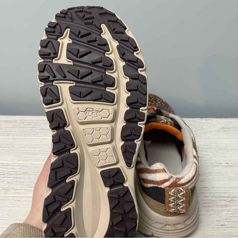 Stylish Brown Animal Print Women's Sneakers - Picture 6 of 7